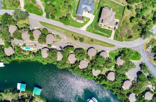 Lakeway Casa | Treehouse Bungalow - Community Poolhot Tub #17