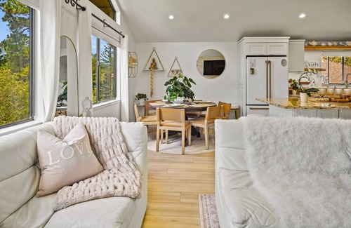 Pebble Beach Casa | Treehouse by the Ocean