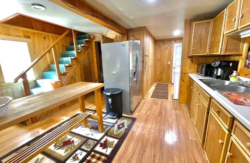 Dedham Cabina | Treehouse Cabin - Near Green Lake & Phillips Lake