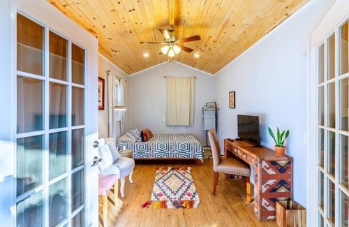 East MLK Casa | Treehouse Casita | Private Oasis in East Austin
