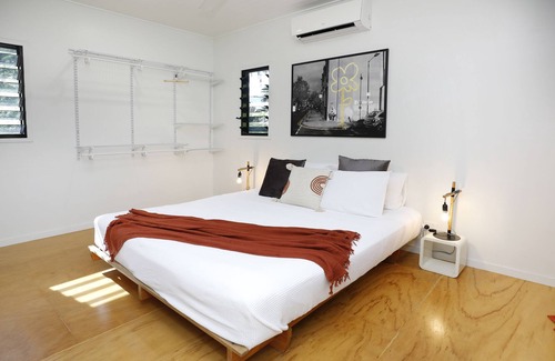 Manunda Casa | Treehouse Close to the City with Private Garden