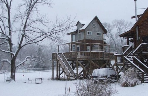 Martha Jefferson Cabina | Treehouse en Charlottesville Downtown