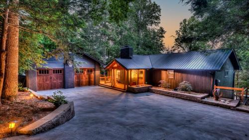 Blairsville Casa | Treehouse on the Lake