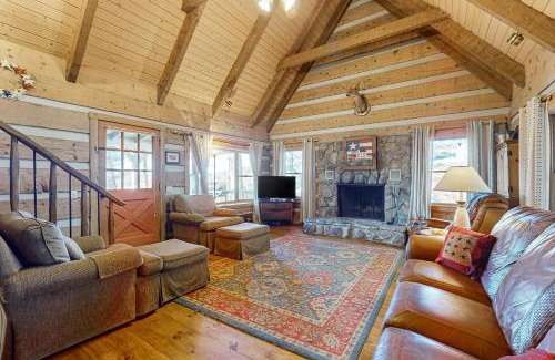 Sky Valley Casa | Treehouse Retreat