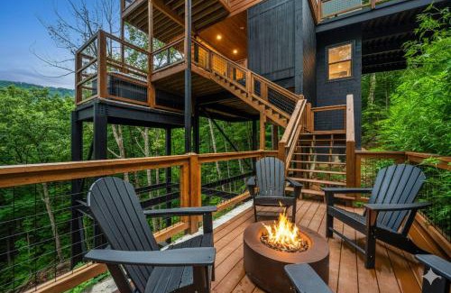 Pittman Center Casa | Treehouse Retreat