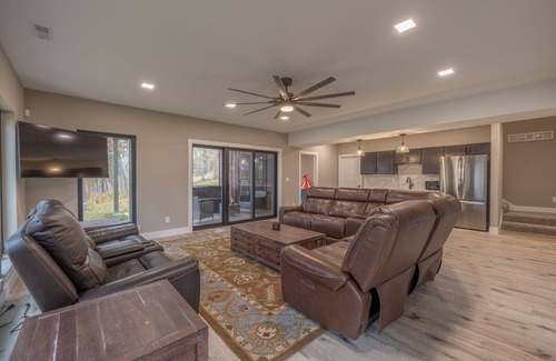 Innsbrook Cabina | Treehouse Summit by Innsbrook Vacations!