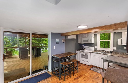Perrysville Cabaña | Treehouse Vibes in the heart of the Mohican Forest