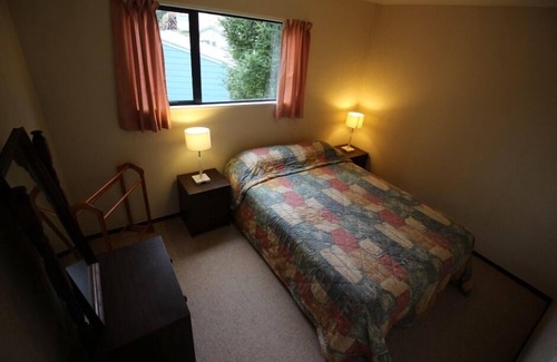 Waihau Bay Casa | Whanarua Bay Cottages - Casa del Árbol