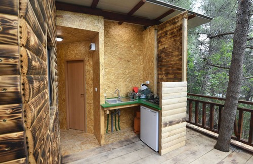 Razanac Alquiler De RV | TreeHouses Ljubač Robinson Glamping