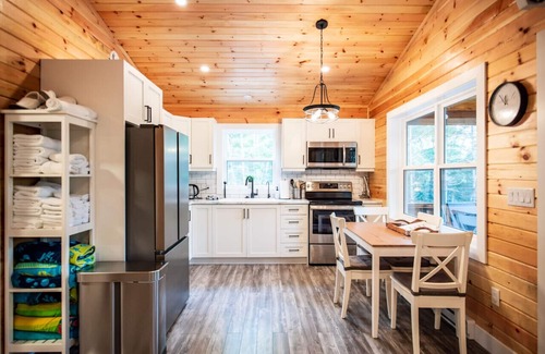 Smiths Corner Casa | Treeside Retreat with Hot tub