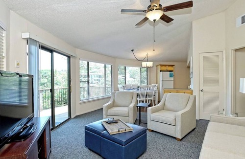Lakeway Casa | Treehouse Bungalow a pasos del lago Travis, piscina y jacuzzi, junto al puerto deportivo (n. ° 18)
