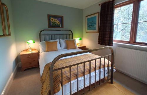Lynmouth Casa | Treetop Cottage at Countisbury Lodge