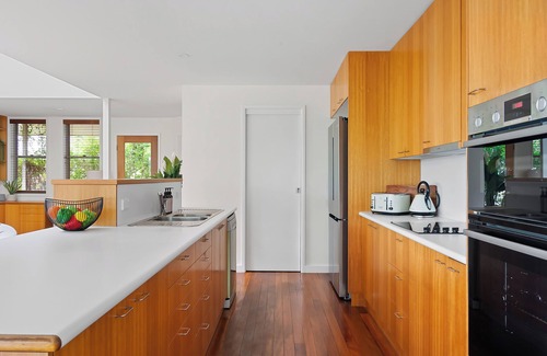 Macmasters Beach Casa | "Treetop Retreat" – Ocean Views & minutes to Beach