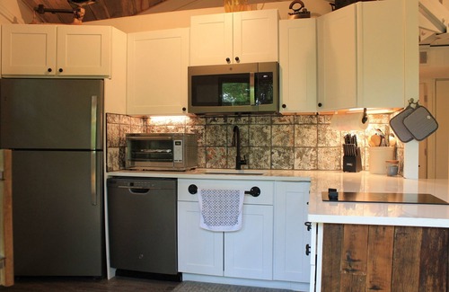 Big Canoe Chalet De Esquí | Treetop Tranquility in Big Canoe ELECTRIC VEHICLE CHARGING STATION