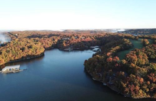 Village of Four Seasons Casa | Treetop Village-3bed3bathpoolsdocks6-8pp
