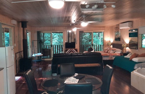 Flaxton Cabina | Treetops Accommodation Montville
