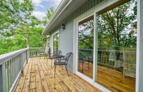 Bella Vista Casa | Treetops at Little Sugar East With a brand new deck in the treetops
