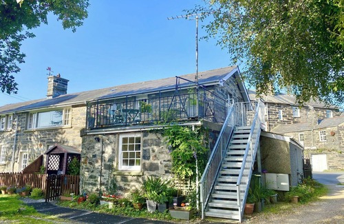 Porthmadog Cabaña | Treetops Flat