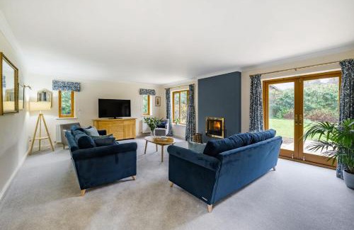 Wimborne Casa | Treetops