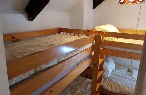 Ladock Apartamento | Treetops Mansion Penthouse w/Balconies, Sleep 8+2