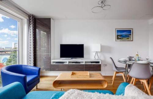 Poole Apartamento | Treetops - Modern Apartment, Moments from Poole Quay