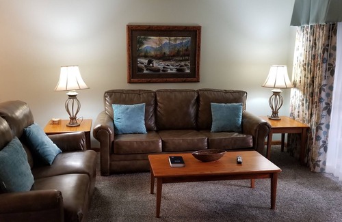 Gatlinburg Complejo | Treetops Resort-Gatlinburg 1 Bdrm/1Bath On Roaring Fork Stream