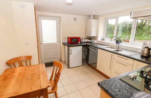 Garn Fadryn Cabaña | Trefaes Newydd, SARN MEYLLTEYRN