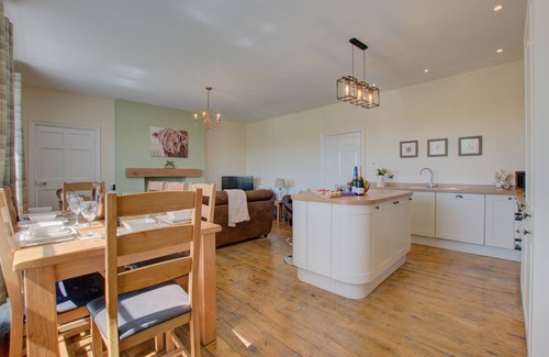 Kingswood Casa | Trefnant Hall - Tres Habitaciones Casa, Capacidad 6
