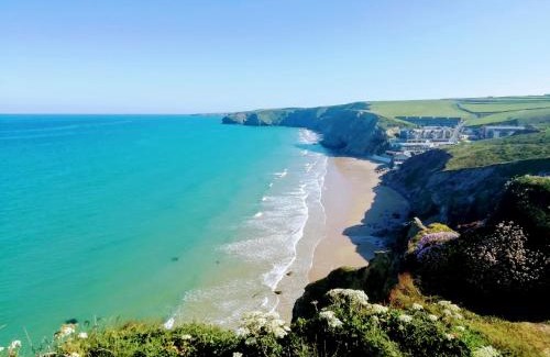 Newquay Villa | Tregurrian Villas