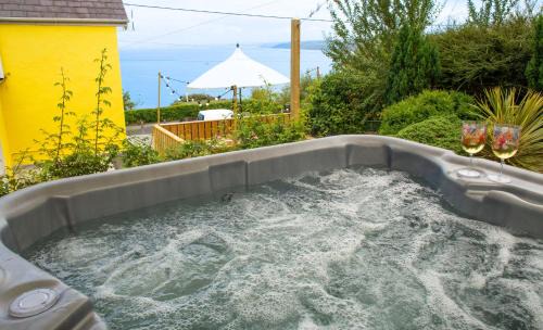 New Quay Casa | Trem y Don New Quay