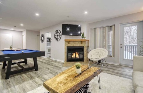 Mont-Tremblant Cabaña | Tremblant|Mountain|Lake|Pool Table| Views