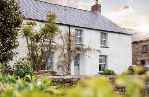 Trenance Cabaña | Trenance Farmhouse - beautiful adults only cottage - sleeps up to 7