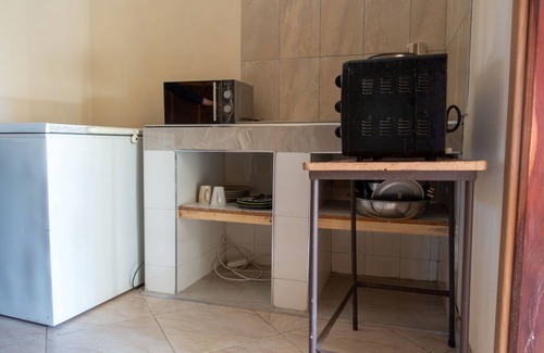 Livingstone Cabina | Trench Town Lodge
