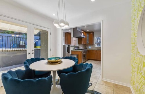 Beachwood Canyon Casa | Trendy 3bd 3bth Hollywoodland Hideaway