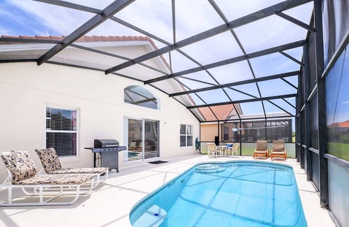 Solana Casa | Trendy 4BR Home - Pool, BBQ , Games - Near Disney!