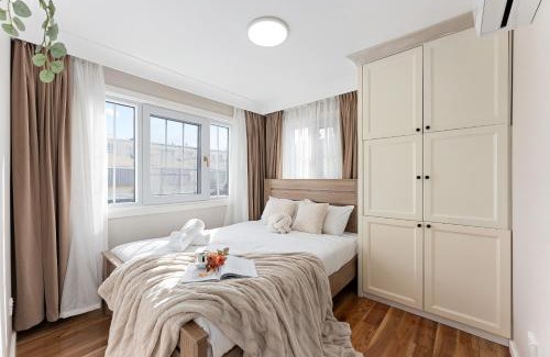 Petersham North Casa | Trendy 4BR Petersham Stay Steps from Top Cafés