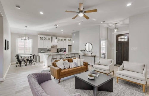 Rowlett Casa | Trendy and Modern home w/ a Private Pool