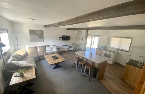 Rapid City Casa | Trendy and Spacious Cabin Surrounded by Nature in Rapid City, South Dakota