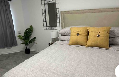 Douglas Condominio | Trendy 2 bdrm near McCormick Place & Wintrust Arena