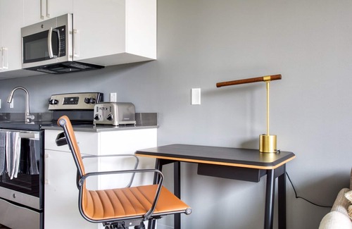 St. Elizabeth's Apartamento | Trendy Brighton 1BR w/ W/D, Gym, near T, Shops + Dining, by Blueground