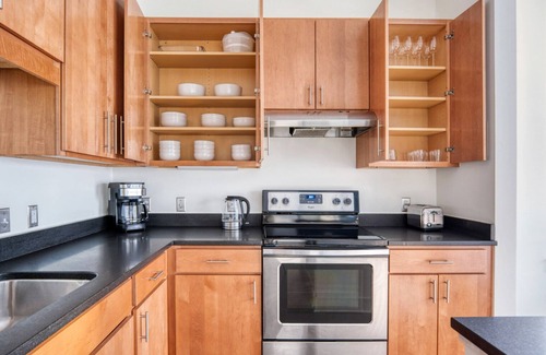Cambridge Apartamento | Trendy Cambridge Alewife 2BR w/ W/D, Gym & Roof, nr T, by Blueground