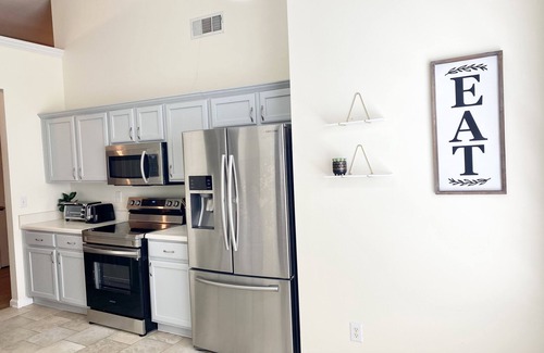 Buford Casa | 🌈 💫Trendy & Cozy - A Stylish Gem - mins from MOG✨🏡