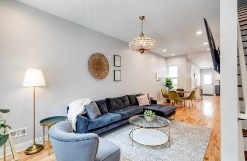 Fairmount Apartamento | Trendy Fairmount Gem-5 star Location, Roof Deck, PARKING, GR8 for FAMILIES