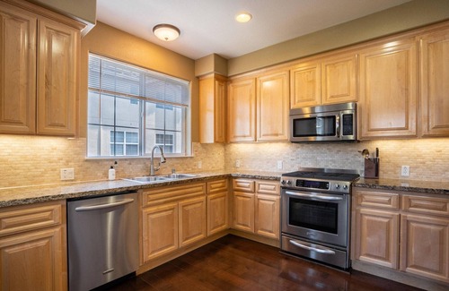 Fremont Casa | Trendy Fremont 3BR w/ Garage & Balcony, nr Park + Trail, by Blueground