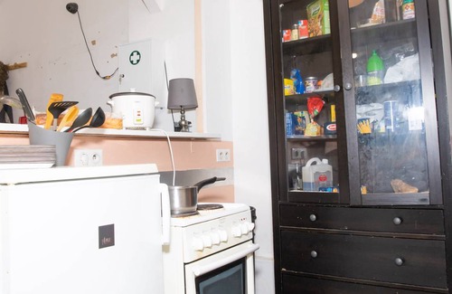 Petit-Ivry Hostal | Trendy Hostel