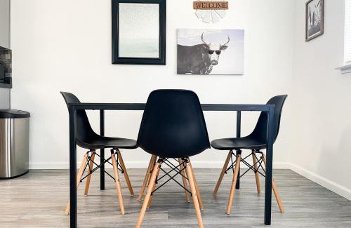 Coalinga Apartamento | Trendy Ivy 2-bedroom Apartment Near Dt Coalinga
