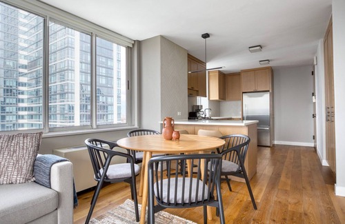 Hell's Kitchen Apartamento | Trendy Midtown West 2BR w/ Gym & W/D, nr Museum & Park, by Blueground