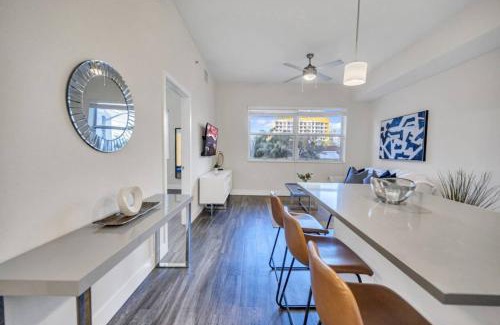 Midtown Apartamento | Trendy One Bedroom Getaway Steps from Biscayne