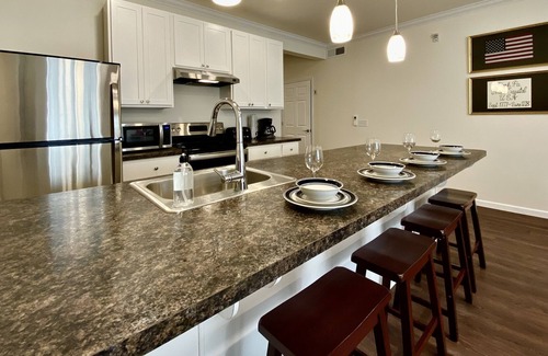 East York Apartamento | Trendy & Safe NEW Apartment Minutes To York Attractions