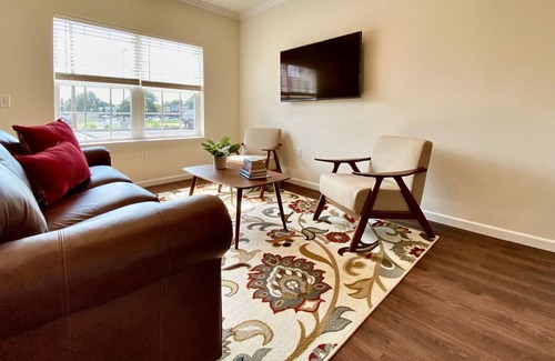 East York Apartamento | Trendy & Safe NEW Apartment Minutes To York Attractions